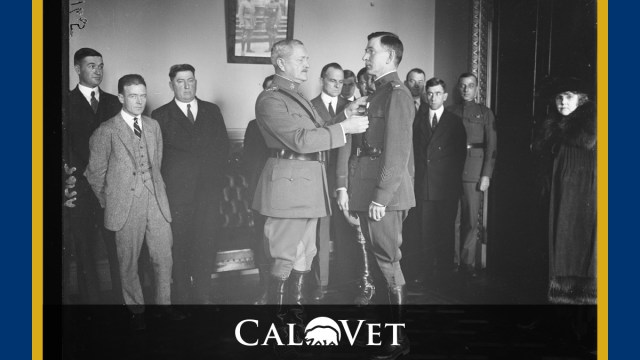 General John Pershing pins the Distinguished Service Cross medal on 1LT George Abramson in 1922. Image courtesy of the Library of Congress.